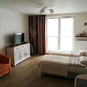 Manhattan Place Апартаменты